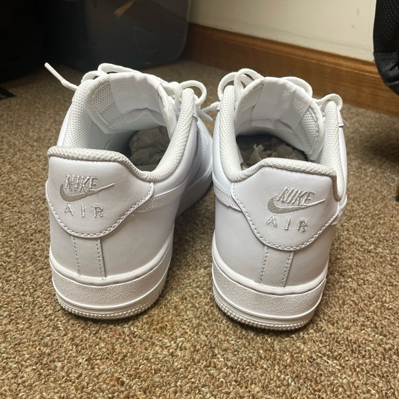Nike Air Force 1 Like New - Picture 4 of 7